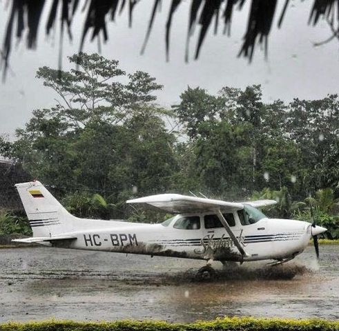 Cessna Skyhawk (HC-BPM) - Wachirpas airtrip SEWA