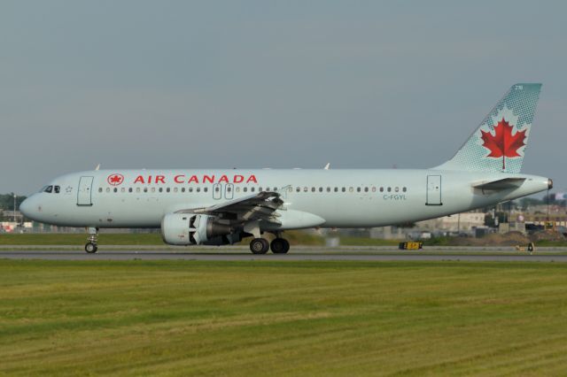 Airbus A320 (C-FGYL)