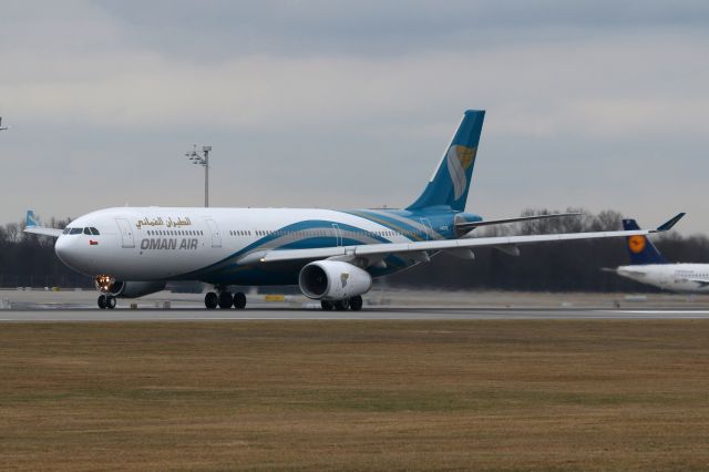 Airbus A330-300 (A4O-DI)