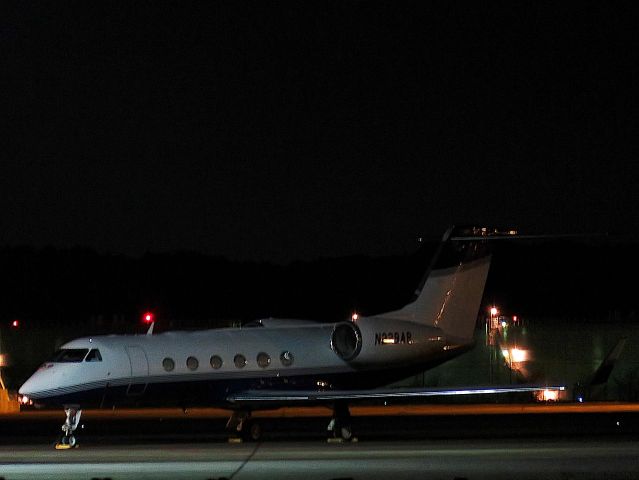 Gulfstream Aerospace Gulfstream IV (N229AR) - I take a picture on Dec 31, 2017.