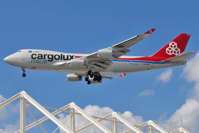 Boeing 747-400 (LX-UCV) - 23-L 09-17-21