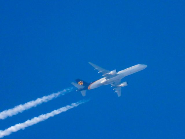 Boeing 757-200 (N414UP) - UPS2106br /ONT-JFKbr /10/21/21