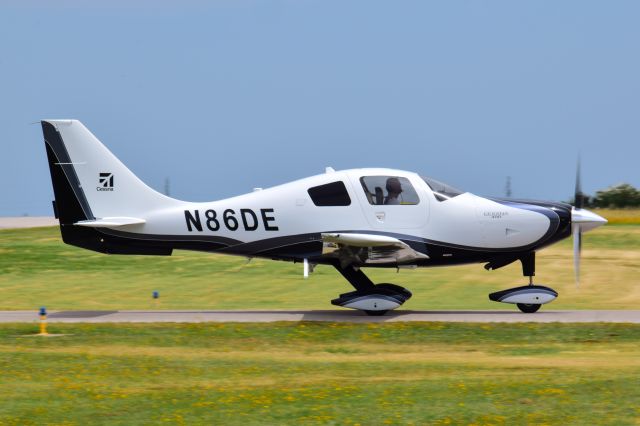 Cessna 400 (N86DE)