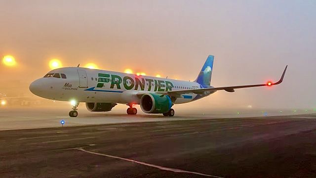 Airbus A320 (N311FR) - Foggy night