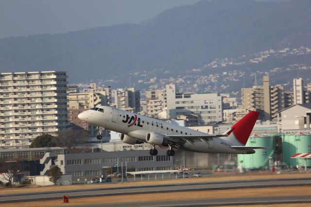 Embraer 170/175 (JA213J)