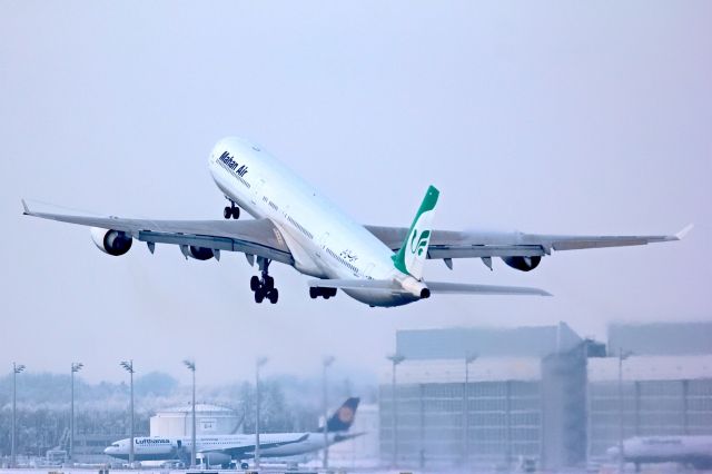 Airbus A340-600 (EP-MMR)