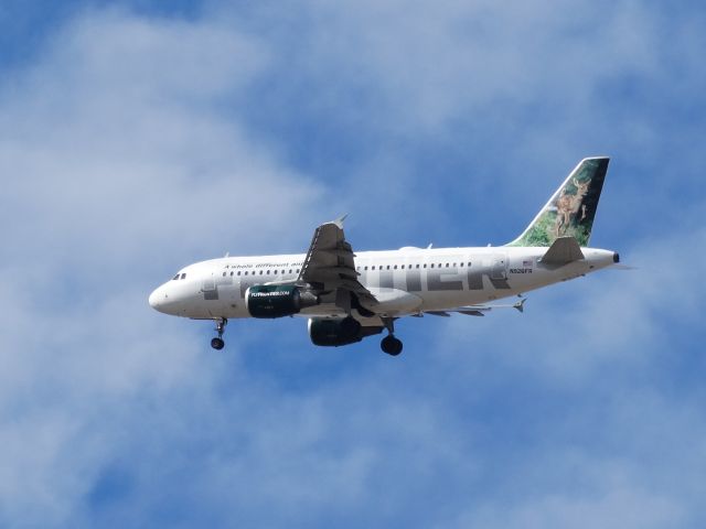 Airbus A319 (N926FR)