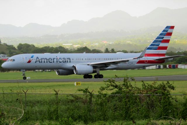 Boeing 757-200 (N177AN)