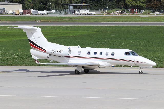 Embraer Phenom 300 (CS-PHT)