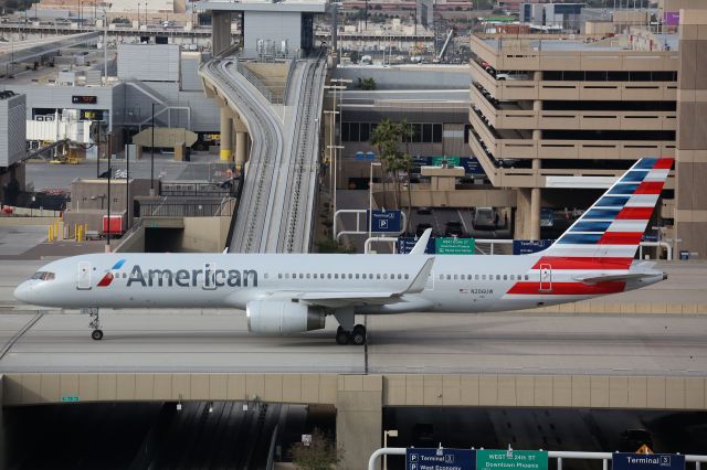 Boeing 757-200 (N206UW)