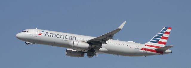 Airbus A321 (N119NN)