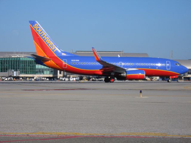 Boeing 737-700 (N291WN) - Holding on RWY 19R