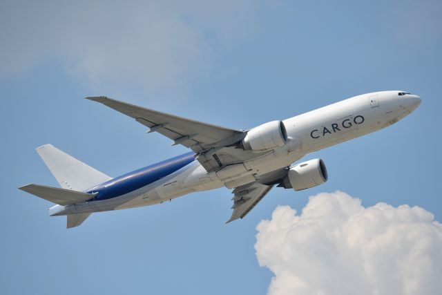 BOEING 777-200LR (N703GT) - 07-06-20