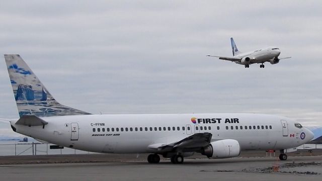 BOEING 737-400 —