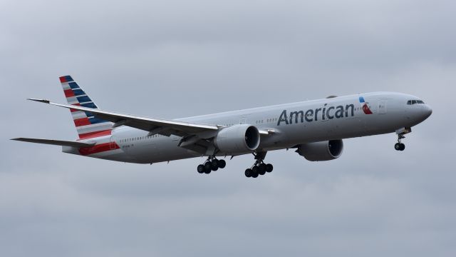 BOEING 777-300ER (N730AN)