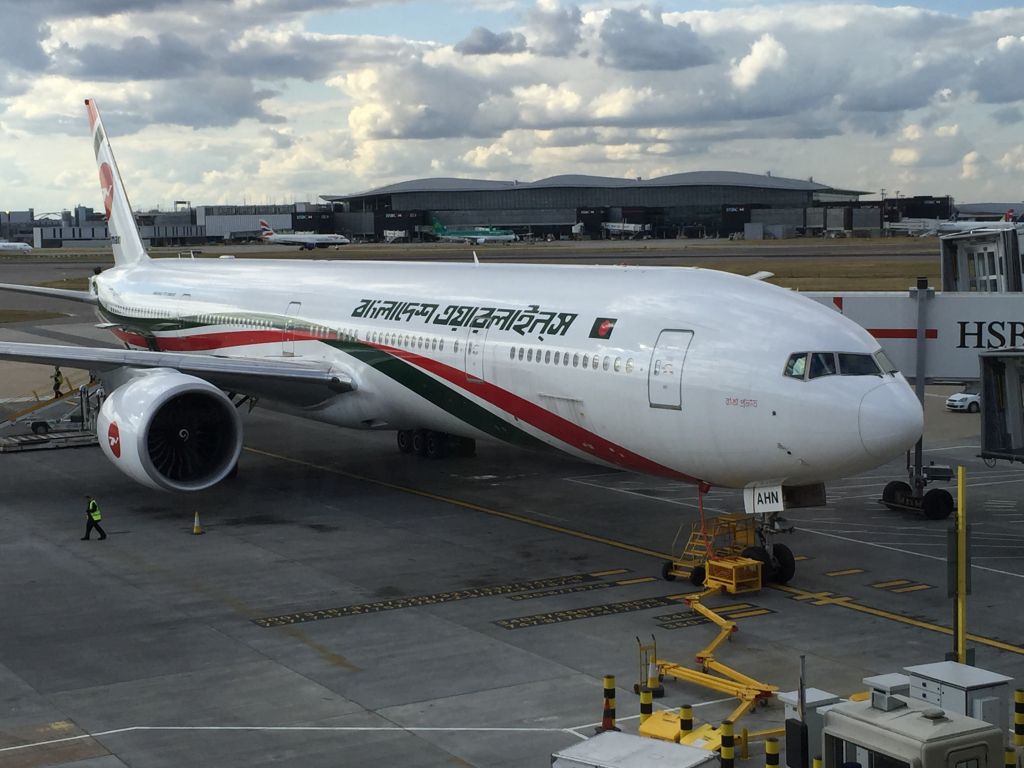 BOEING 777-300ER (S2-AHN) - Its just a Smartphone picture, but I like this T7