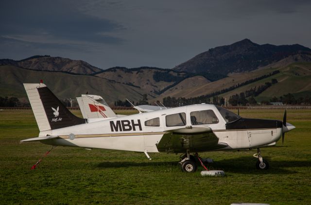 Piper Cherokee (ZK-MBH)