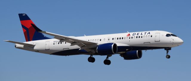 Airbus A220-300 (N301DU) - Final Approach to RWY 03 at KIDA