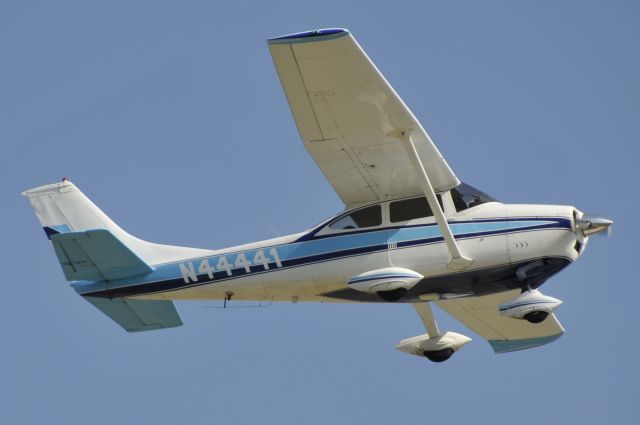 Cessna Skylane (N44441) - Seen at KFDK on 3/31/2009.
