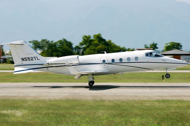 Learjet 55 (N552TL)