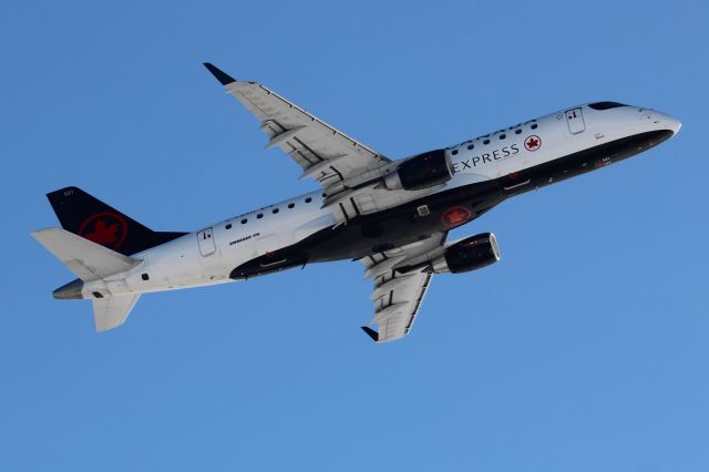 Embraer ERJ 175 (C-FEKH)