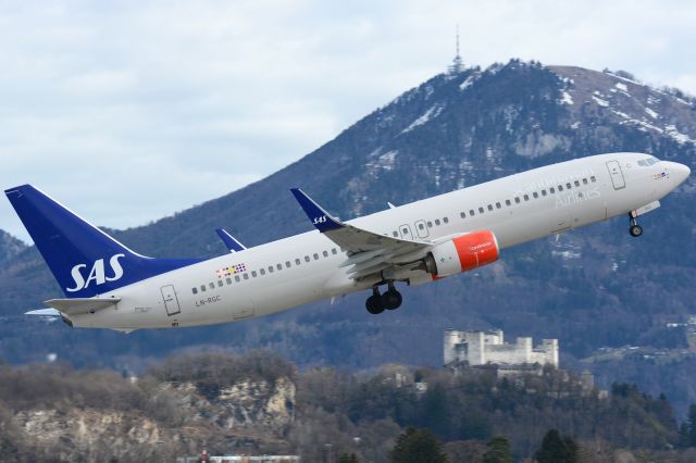 Boeing 737-800 (LN-RGC)
