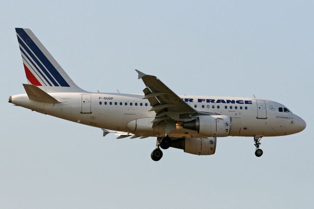 Airbus A318 (F-GUGP)