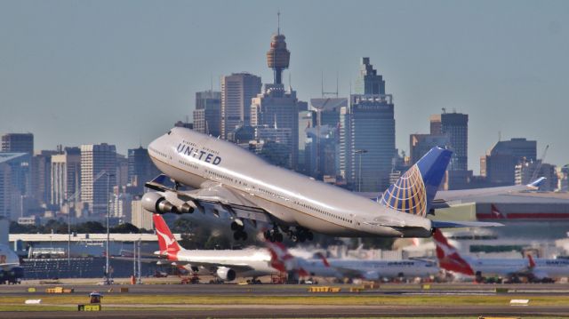 Boeing 747-200 — - SYDNEY SKYLINE