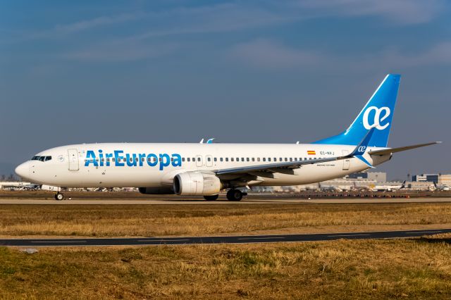 Boeing 737-700 (EC-NVJ)