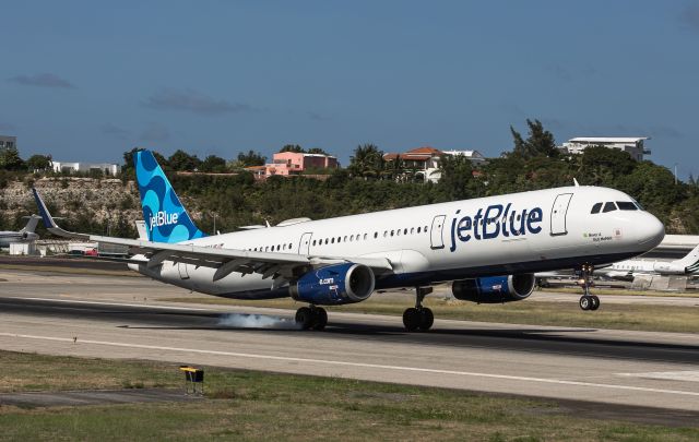 Airbus A321 (N937JB)