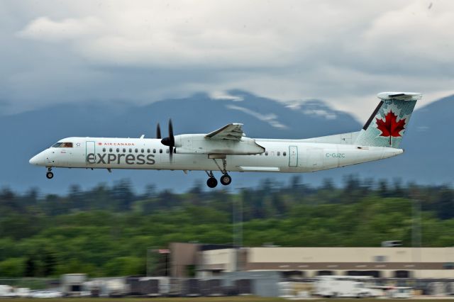 de Havilland Dash 8-400 (C-GJZC)