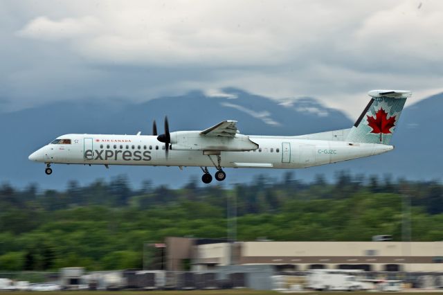 de Havilland Dash 8-400 (C-GJZC)