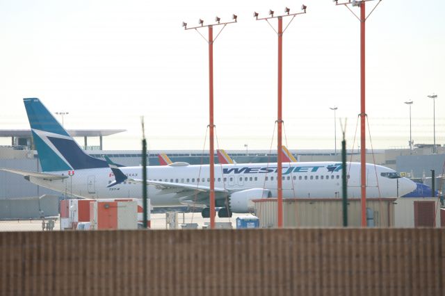 Boeing 737 MAX 8 (C-GXAX)