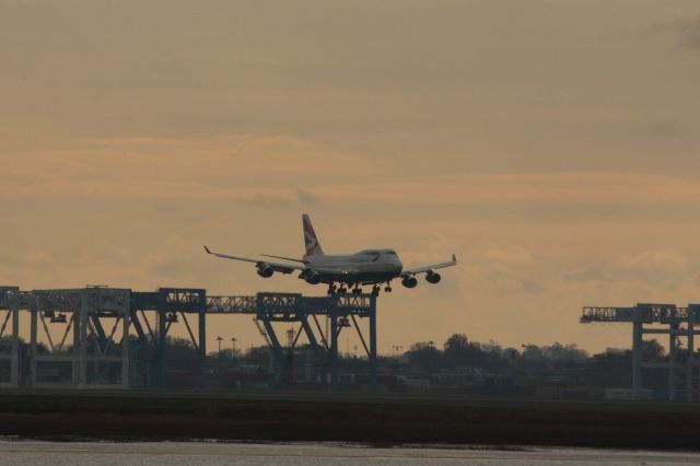 Boeing 747-400 (G-CIVY)