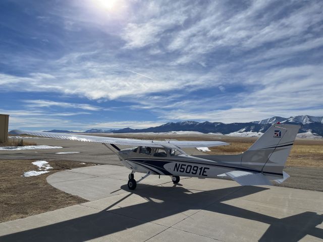 Cessna Skyhawk (N5091E)