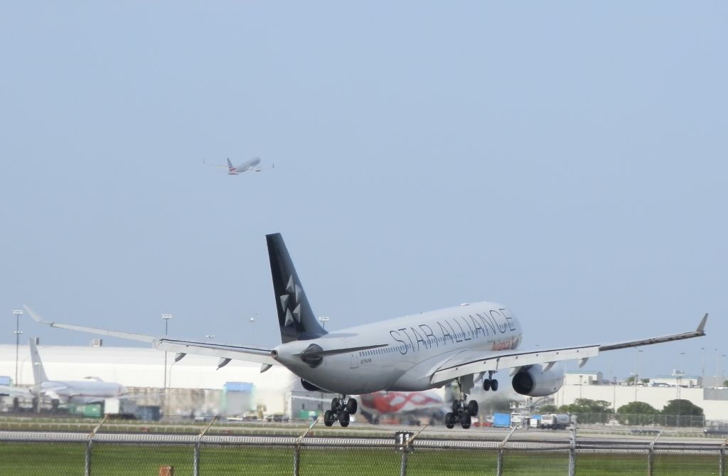 Airbus A330-200 (N279AV) - Just before"Touchdown!"