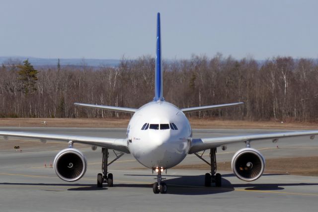 Airbus A310 (C-GLAT)