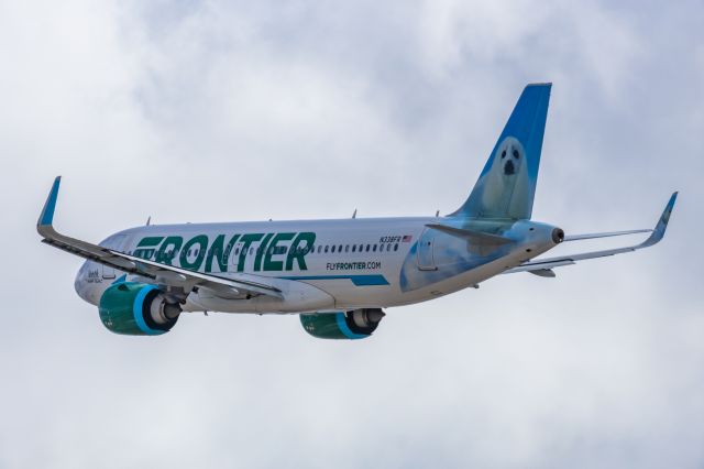 Airbus A320neo (N338FR) - A Frontier Airlines A320 neo "North the Harp Seal" taking off from PHX on 2/13/23, the busiest day in PHX history, during the Super Bowl rush. Taken with a Canon R7 and Canon EF 100-400 II L lens.