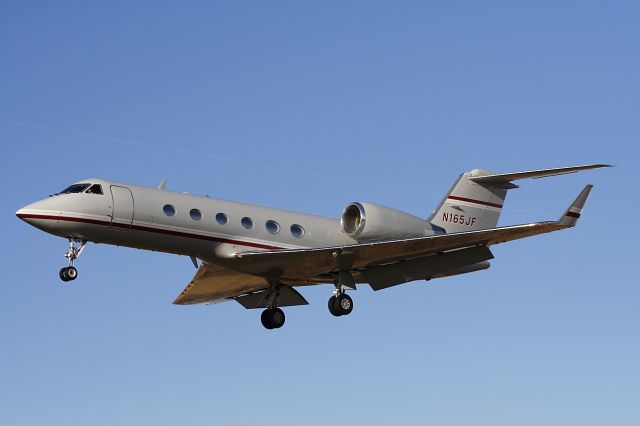 Gulfstream Aerospace Gulfstream IV (N165JF) - RWY 24.