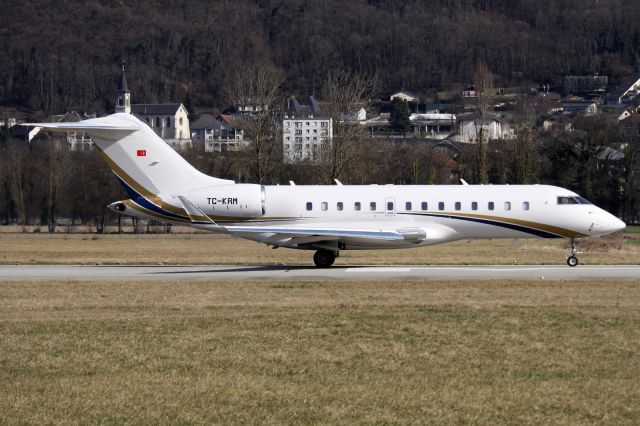 Bombardier Global 5000 (TC-KRM)