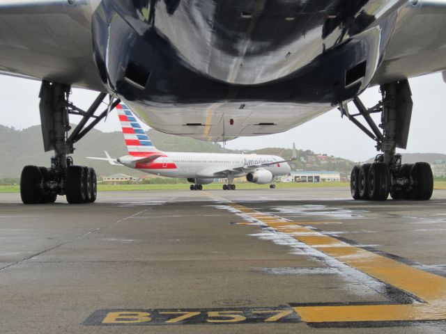 Boeing 757-200 (N172AJ)