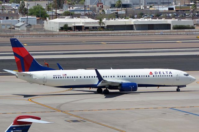 Boeing 737-900 (N857DZ) - Delta Boeing 737-932 N857DZ at Phoenix Sky Harbor on June 18, 2016.