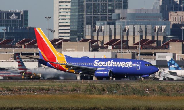 Boeing 737-700 (N7727A)