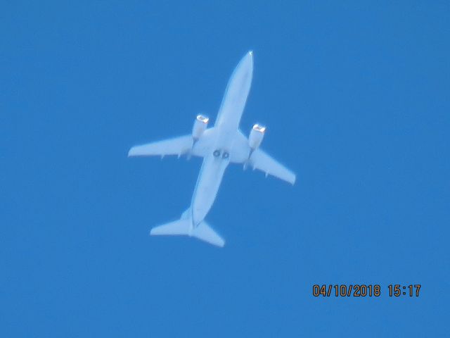BOEING 737-400 (N640CS)