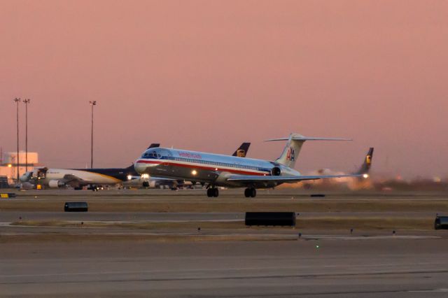 McDonnell Douglas MD-80 —