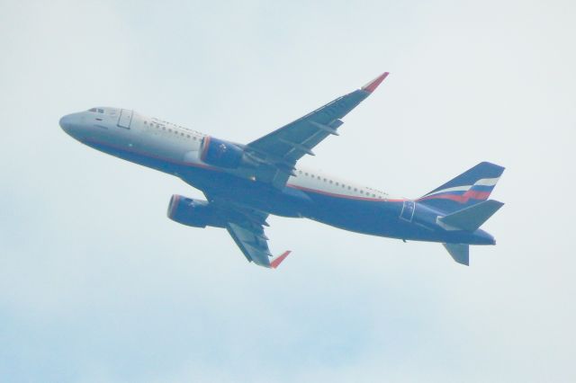 Airbus A320 (RA-73747)