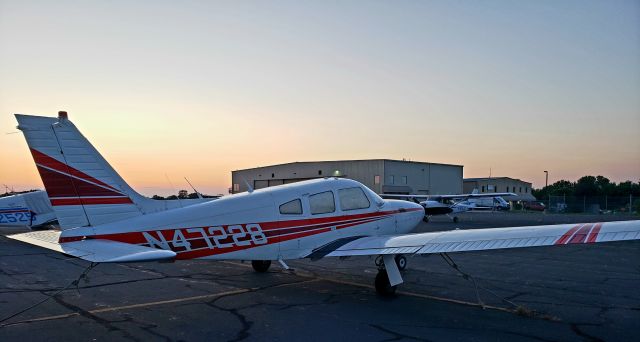 Piper Turbo Arrow 3 (N47228) - Beautiful dust light