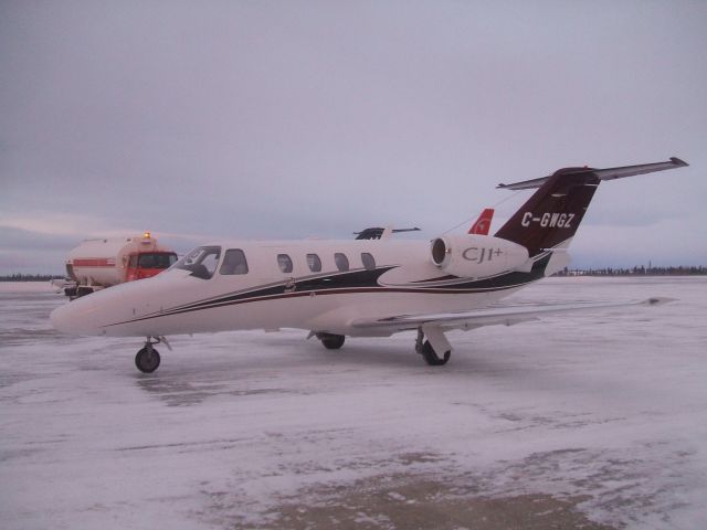 C-GWGZ — - Parked at Woodward Aviation FBO.  Dec 19/08