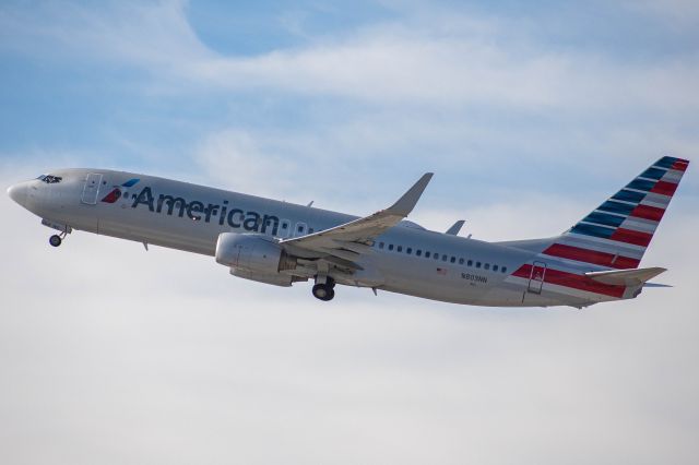 Boeing 737-800 (N803NN) - AAL2209 - RNO to DFW - 19 Dec, 2020