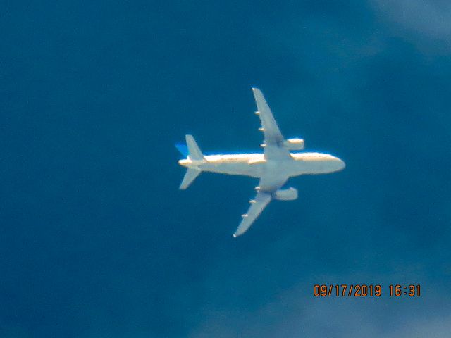 Airbus A319 (N813UA)